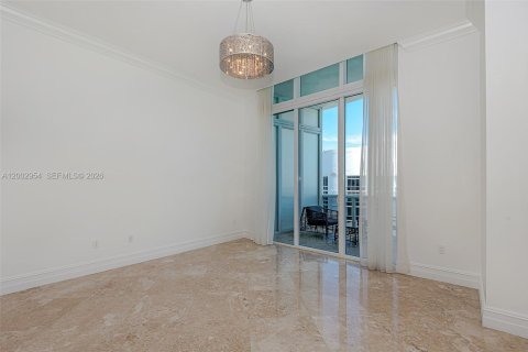 Condominio en venta en Sunny Isles Beach, Florida, 3 dormitorios, 183.85 m2 № 2066446 - foto 18