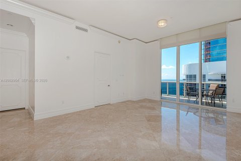 Condominio en venta en Sunny Isles Beach, Florida, 3 dormitorios, 183.85 m2 № 2066446 - foto 7