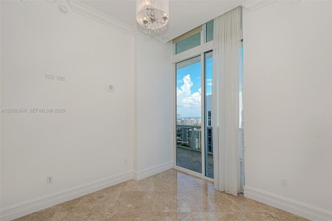 Condominio en venta en Sunny Isles Beach, Florida, 3 dormitorios, 183.85 m2 № 2066446 - foto 16