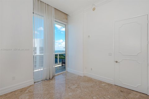 Condominio en venta en Sunny Isles Beach, Florida, 3 dormitorios, 183.85 m2 № 2066446 - foto 13