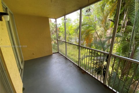 Copropriété à vendre à Pompano Beach, Floride: 2 chambres, 98.2 m2 № 1987804 - photo 15