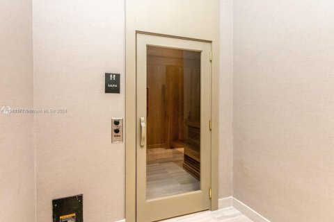 Copropriété à vendre à Hollywood, Floride: 2 chambres, 97.92 m2 № 1958200 - photo 26