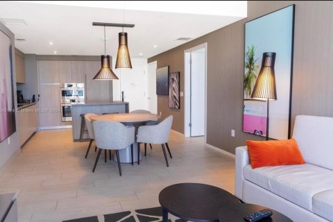 Copropriété à vendre à Hollywood, Floride: 2 chambres, 97.92 m2 № 1958200 - photo 2