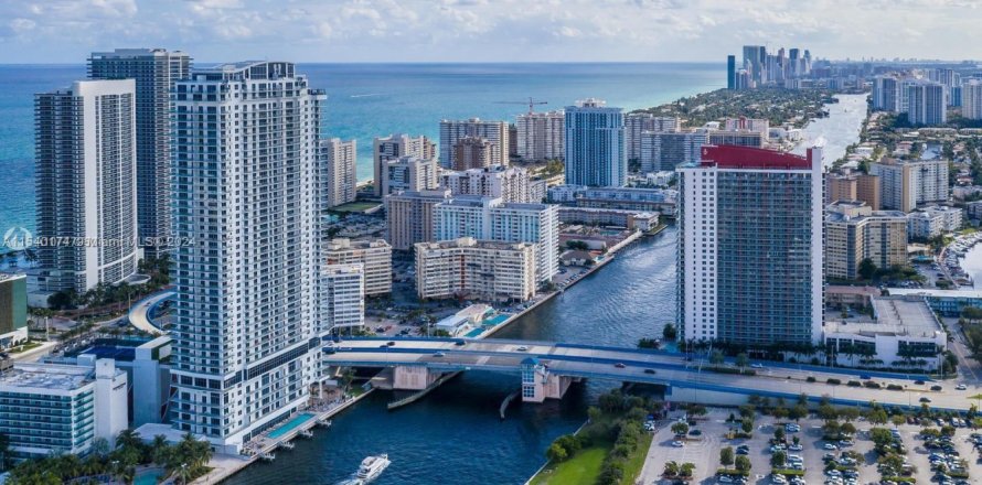 Condo à Hollywood, Floride, 2 chambres № 1958200