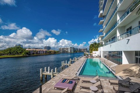 Copropriété à vendre à Hollywood, Floride: 2 chambres, 97.92 m2 № 1958200 - photo 30
