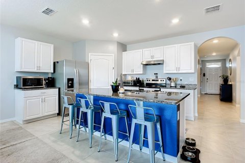 House in Edgewater, Florida 4 bedrooms, 171.5 sq.m. № 2135024 - photo 2