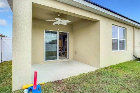 House in Edgewater, Florida 4 bedrooms, 171.5 sq.m. № 2135024 - photo 18