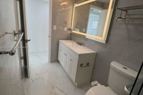 Купить кондоминиум в Майами, Флорида 2 спальни, 85.47м2, № 2017079 - фото 8