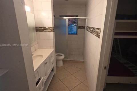Villa ou maison à louer à Pompano Beach, Floride: 1 chambre, 66.89 m2 № 2368332 - photo 3