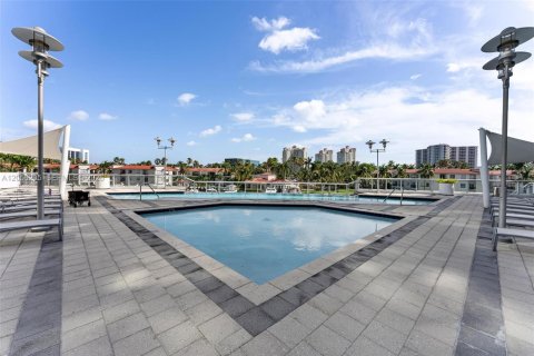 Copropriété à vendre à Aventura, Floride: 2 chambres, 133.04 m2 № 2269345 - photo 19