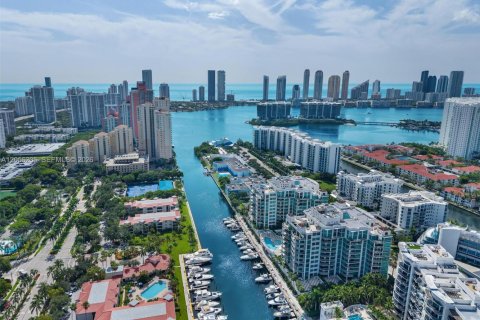 Copropriété à vendre à Aventura, Floride: 2 chambres, 133.04 m2 № 2269345 - photo 23