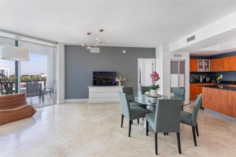 Copropriété à vendre à Aventura, Floride: 2 chambres, 133.04 m2 № 2269345 - photo 8