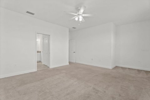 Townhouse in Lakewood Ranch, Florida 3 bedrooms, 175.31 sq.m. № 2123074 - photo 17