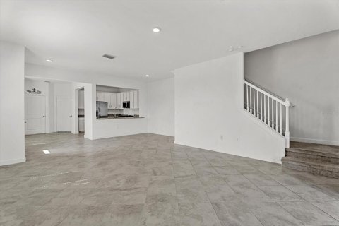 Townhouse in Lakewood Ranch, Florida 3 bedrooms, 175.31 sq.m. № 2123074 - photo 8