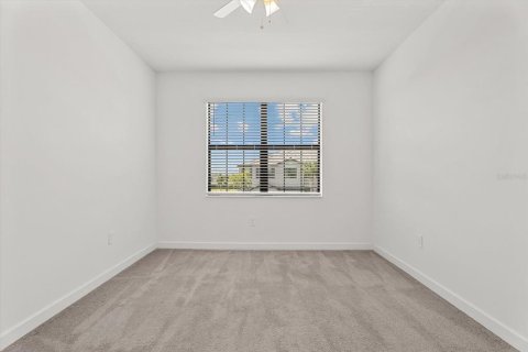 Townhouse in Lakewood Ranch, Florida 3 bedrooms, 175.31 sq.m. № 2123074 - photo 14