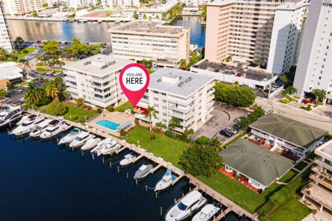 Copropriété à vendre à Hallandale Beach, Floride: 2 chambres, 100.33 m2 № 1979772 - photo 2