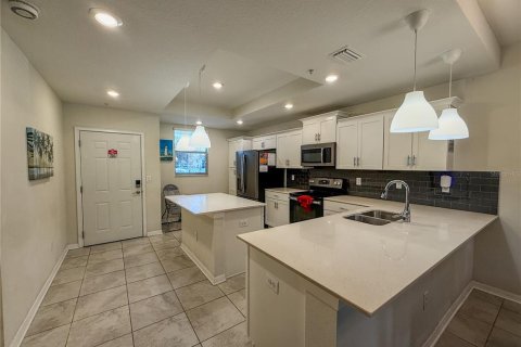 Condo in Kissimmee, Florida, 2 bedrooms № 2422759 - photo 10