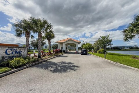 Condo in Kissimmee, Florida, 2 bedrooms № 2422759 - photo 3