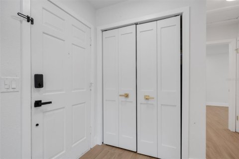 Appartement à louer à Belleair Bluffs, Floride: 1 chambre, 66.98 m2 № 2411442 - photo 14