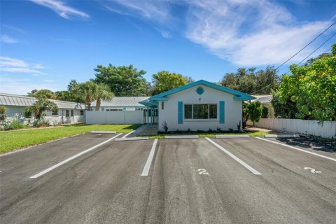 Appartement à Belleair Bluffs, Floride 1 chambre, 66.98 m2 № 2411442