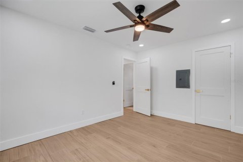 Appartement à louer à Belleair Bluffs, Floride: 1 chambre, 66.98 m2 № 2411442 - photo 27