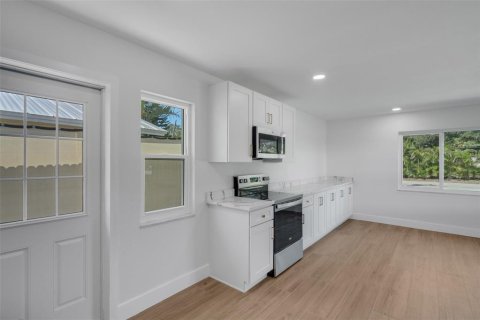 Appartement à louer à Belleair Bluffs, Floride: 1 chambre, 66.98 m2 № 2411442 - photo 22