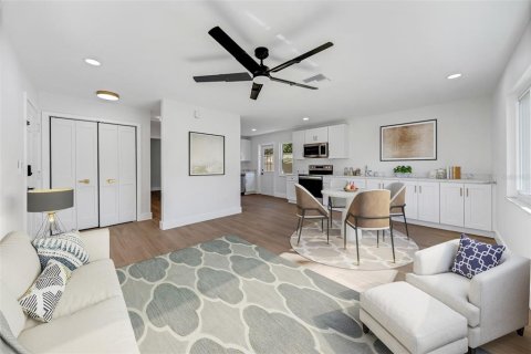 Appartement à louer à Belleair Bluffs, Floride: 1 chambre, 66.98 m2 № 2411442 - photo 2