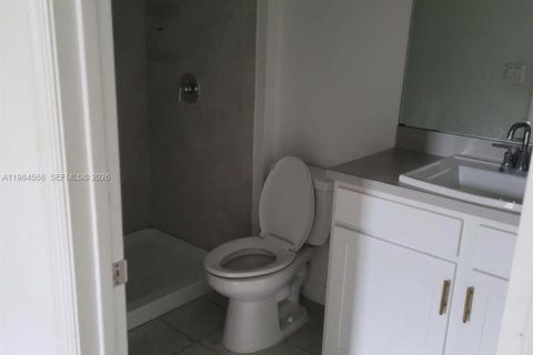 Touwnhouse à louer à Florida City, Floride: 3 chambres, 128.76 m2 № 2045743 - photo 6