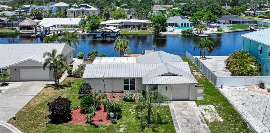 Casa en Ruskin, Florida 3 dormitorios, 133.97 m2 № 1829350