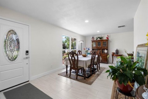 House in Ruskin, Florida 3 bedrooms, 133.97 sq.m. № 1829350 - photo 8