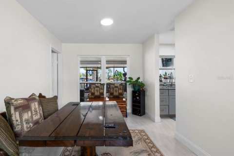 House in Ruskin, Florida 3 bedrooms, 133.97 sq.m. № 1829350 - photo 12