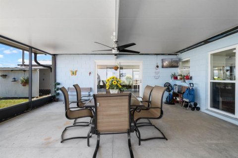 House in Ruskin, Florida 3 bedrooms, 133.97 sq.m. № 1829350 - photo 29