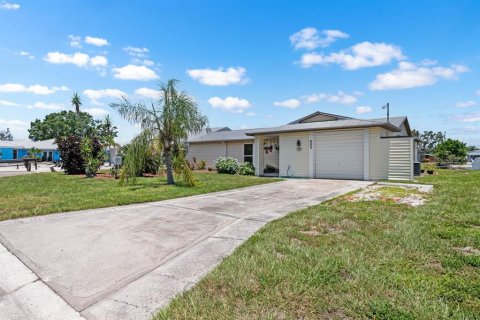 House in Ruskin, Florida 3 bedrooms, 133.97 sq.m. № 1829350 - photo 6