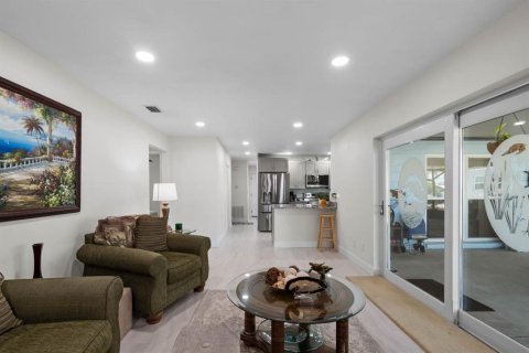 House in Ruskin, Florida 3 bedrooms, 133.97 sq.m. № 1829350 - photo 20