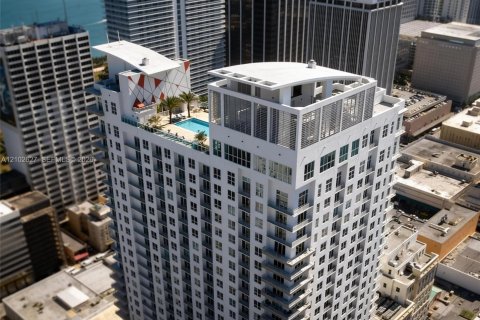 Condominio en venta en Miami, Florida, 1 dormitorio, 61.5 m2 № 2407519 - foto 16