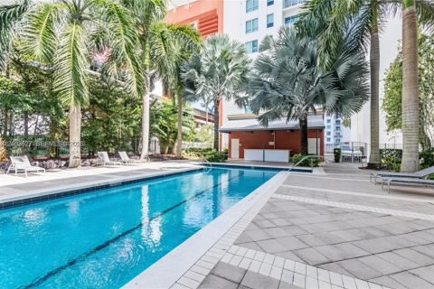 Condominio en venta en Miami, Florida, 1 dormitorio, 61.5 m2 № 2407519 - foto 15