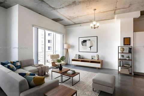 Condominio en venta en Miami, Florida, 1 dormitorio, 61.5 m2 № 2407519 - foto 2