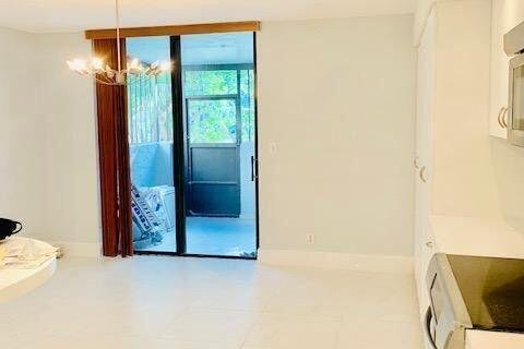 Touwnhouse à vendre à Deerfield Beach, Floride: 2 chambres, 108.7 m2 № 2154557 - photo 8