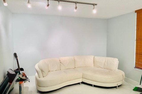 Touwnhouse à vendre à Deerfield Beach, Floride: 2 chambres, 108.7 m2 № 2154557 - photo 15