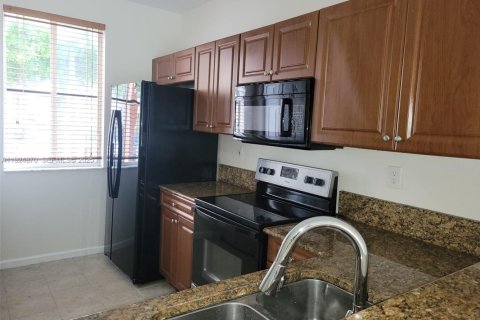 Touwnhouse à louer à Miami Gardens, Floride: 2 chambres, 105.91 m2 № 1987831 - photo 3