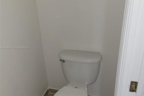 Touwnhouse à louer à Miami Gardens, Floride: 2 chambres, 105.91 m2 № 1987831 - photo 7