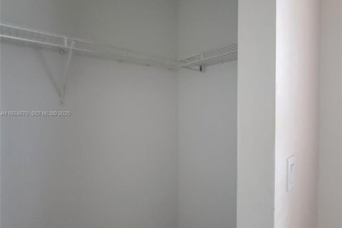 Touwnhouse à louer à Miami Gardens, Floride: 2 chambres, 105.91 m2 № 1987831 - photo 17