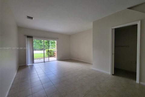 Touwnhouse à Miami Gardens, Floride 2 chambres, 105.91 m2 № 1987831