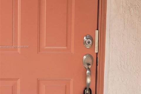 Touwnhouse à louer à Miami Gardens, Floride: 2 chambres, 105.91 m2 № 1987831 - photo 26