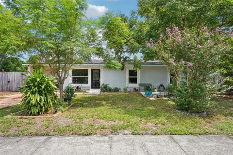 House in Winter Springs, Florida 4 bedrooms, 149.02 sq.m. № 1899740 - photo 5