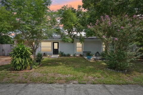 Casa en venta en Winter Springs, Florida, 4 dormitorios, 149.02 m2 № 1899740 - foto 1