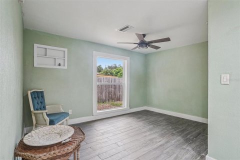 House in Winter Springs, Florida 4 bedrooms, 149.02 sq.m. № 1899740 - photo 24