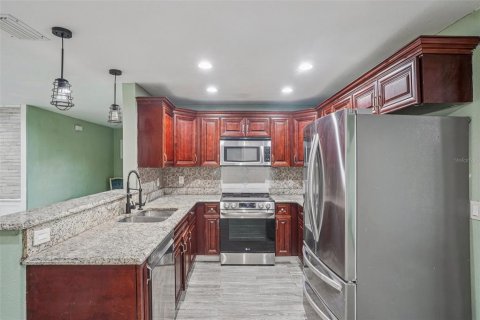House in Winter Springs, Florida 4 bedrooms, 149.02 sq.m. № 1899740 - photo 22