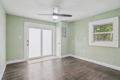 House in Winter Springs, Florida 4 bedrooms, 149.02 sq.m. № 1899740 - photo 13