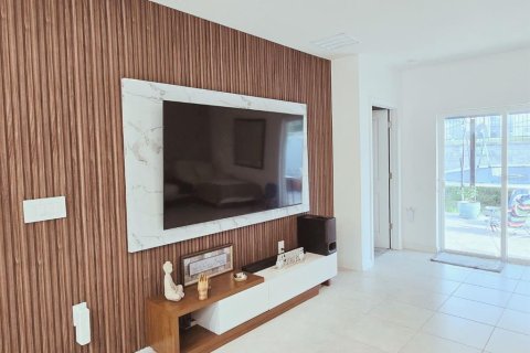 Villa ou maison à vendre à Davenport, Floride: 5 chambres, 221.94 m2 № 2352383 - photo 7
